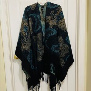 Elegant Paisley Wrap - Black and Teal